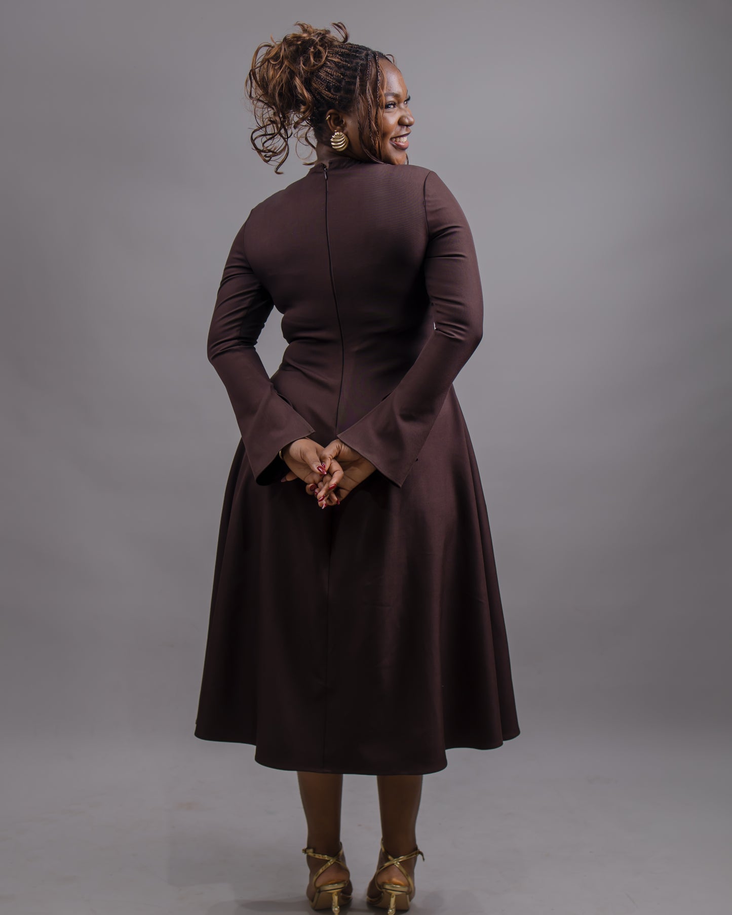 Elle Button Down Long Sleeve Midi Dress (Brown)